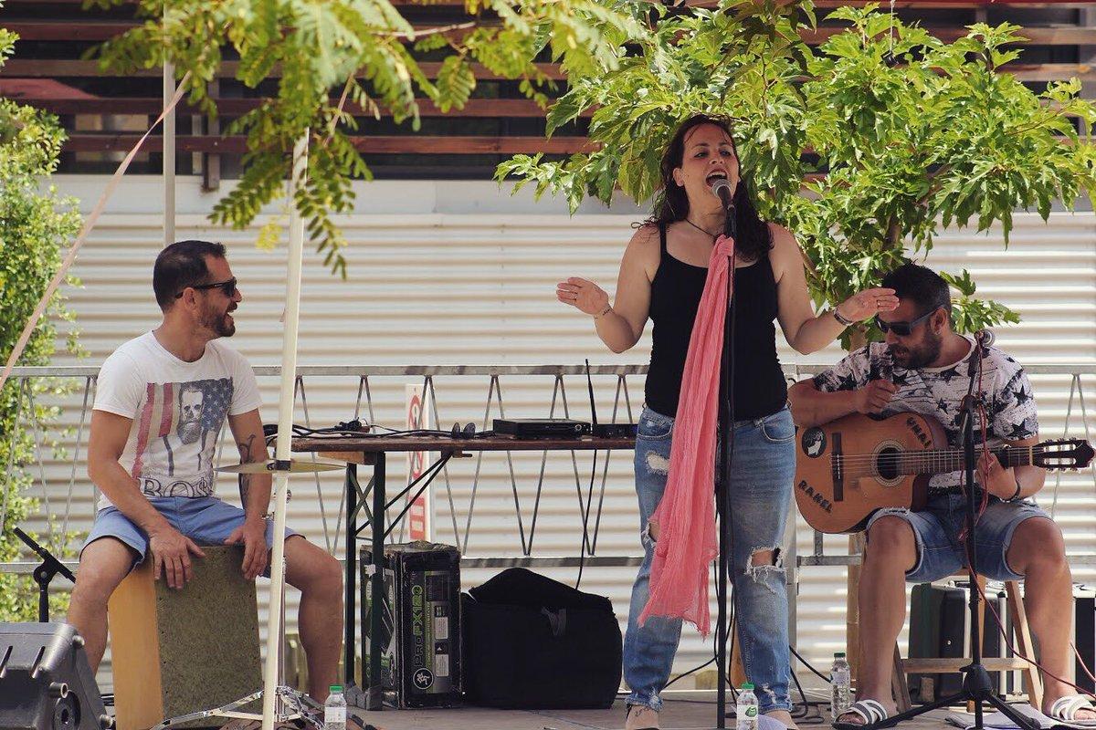CICLE MÚSICA ALS BARRIS - Rumba amb La Klave a l'Horts de Simó