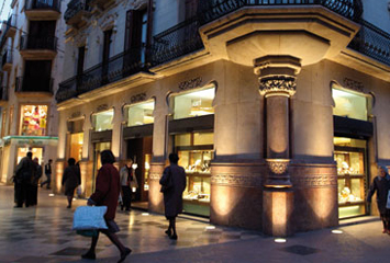 El comerç al centre està ubicat en zones peatonals.