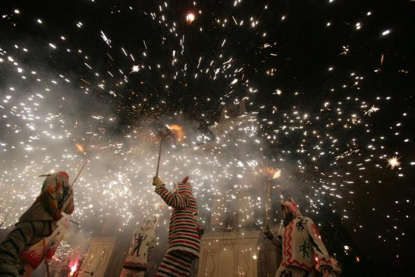 Actuació del Ball de Diables.