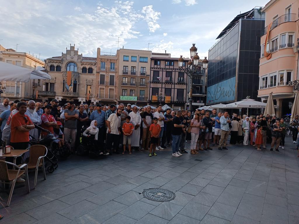 Concentració a Reus en solidaritat amb el poble del Marroc