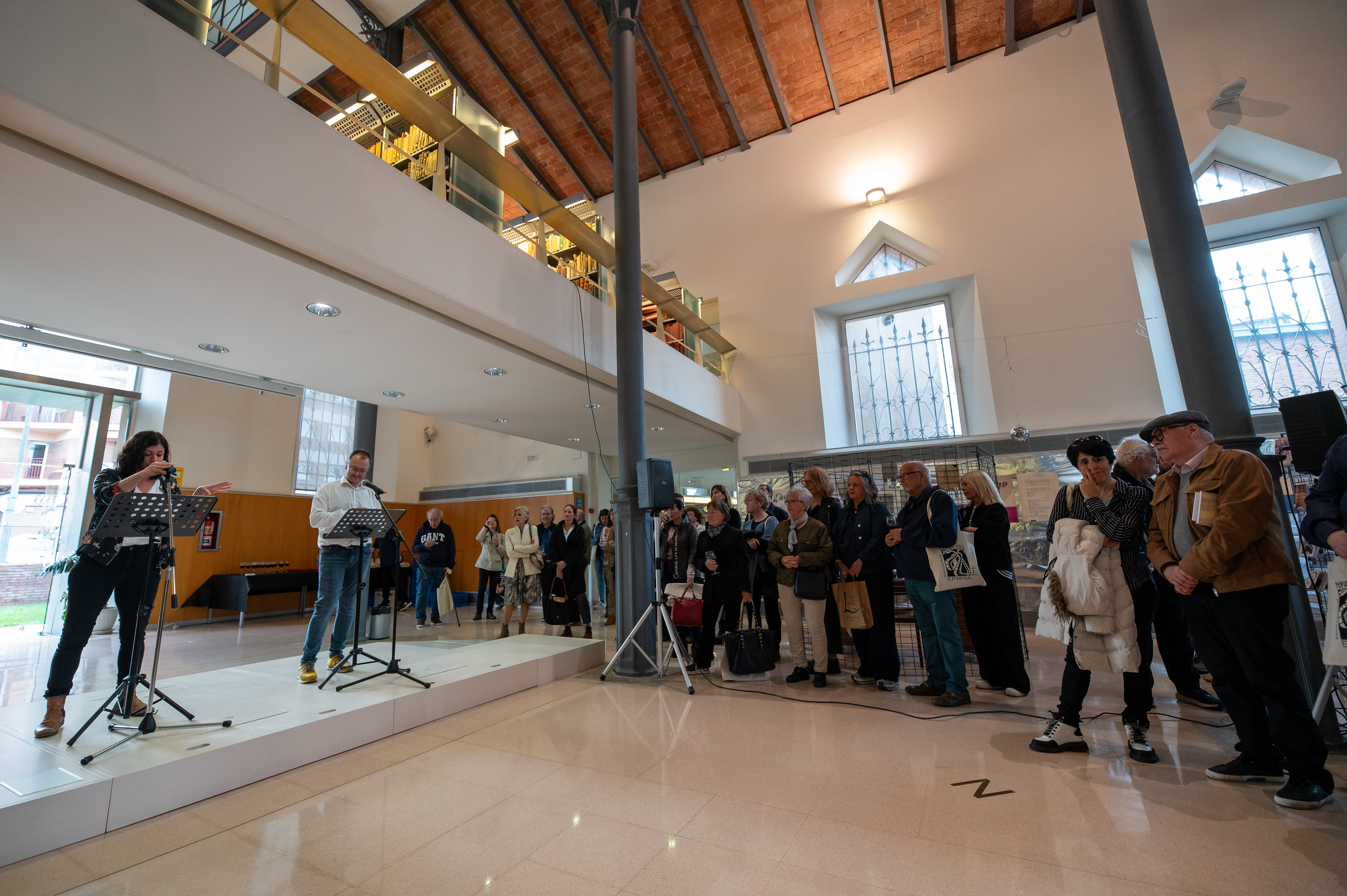 Revetlla literària Sant Jordi 2025 Biblioteca Xavier Amorós