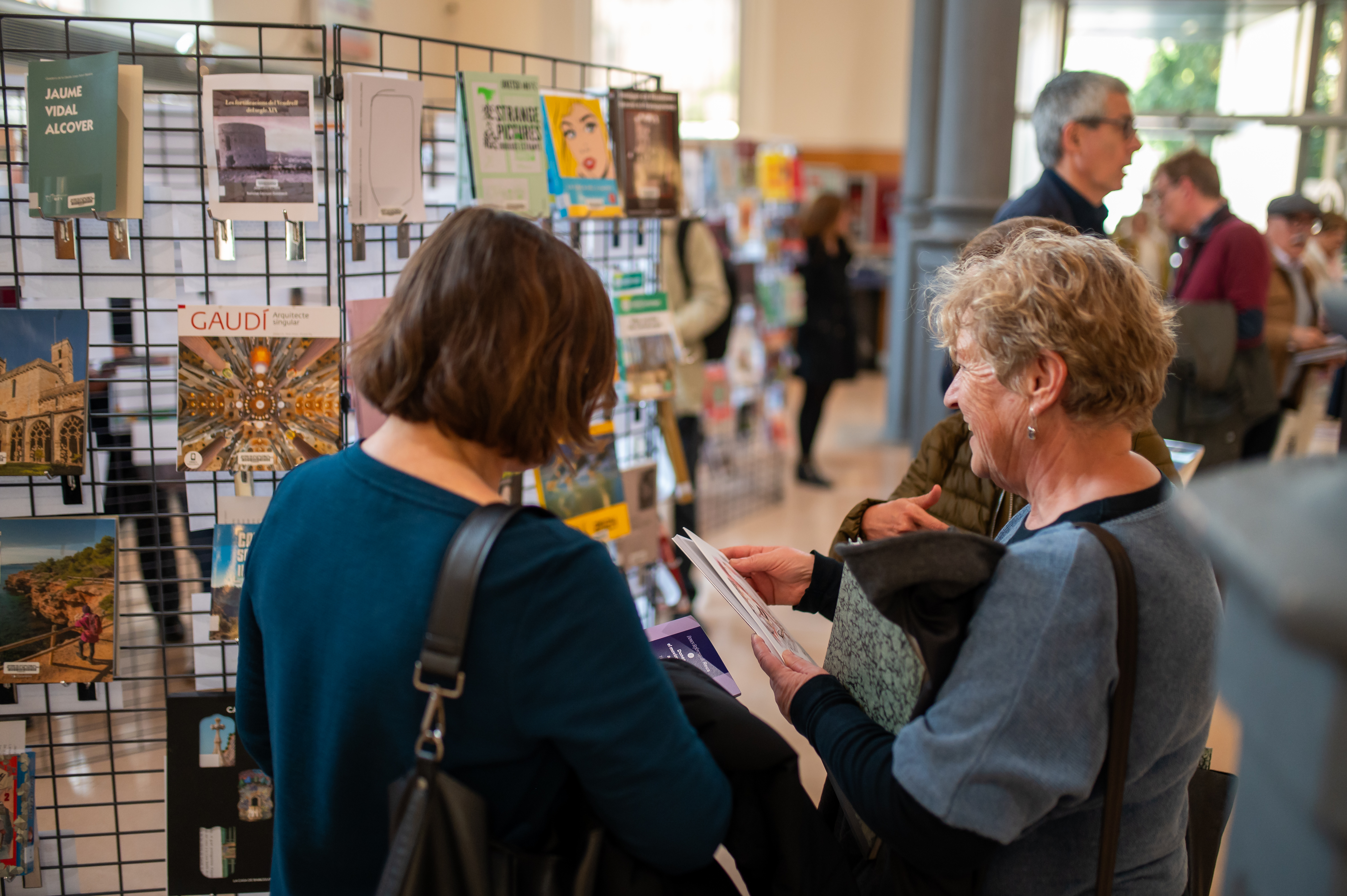 Revetlla literària Sant Jordi 2025 Biblioteca Xavier Amorós