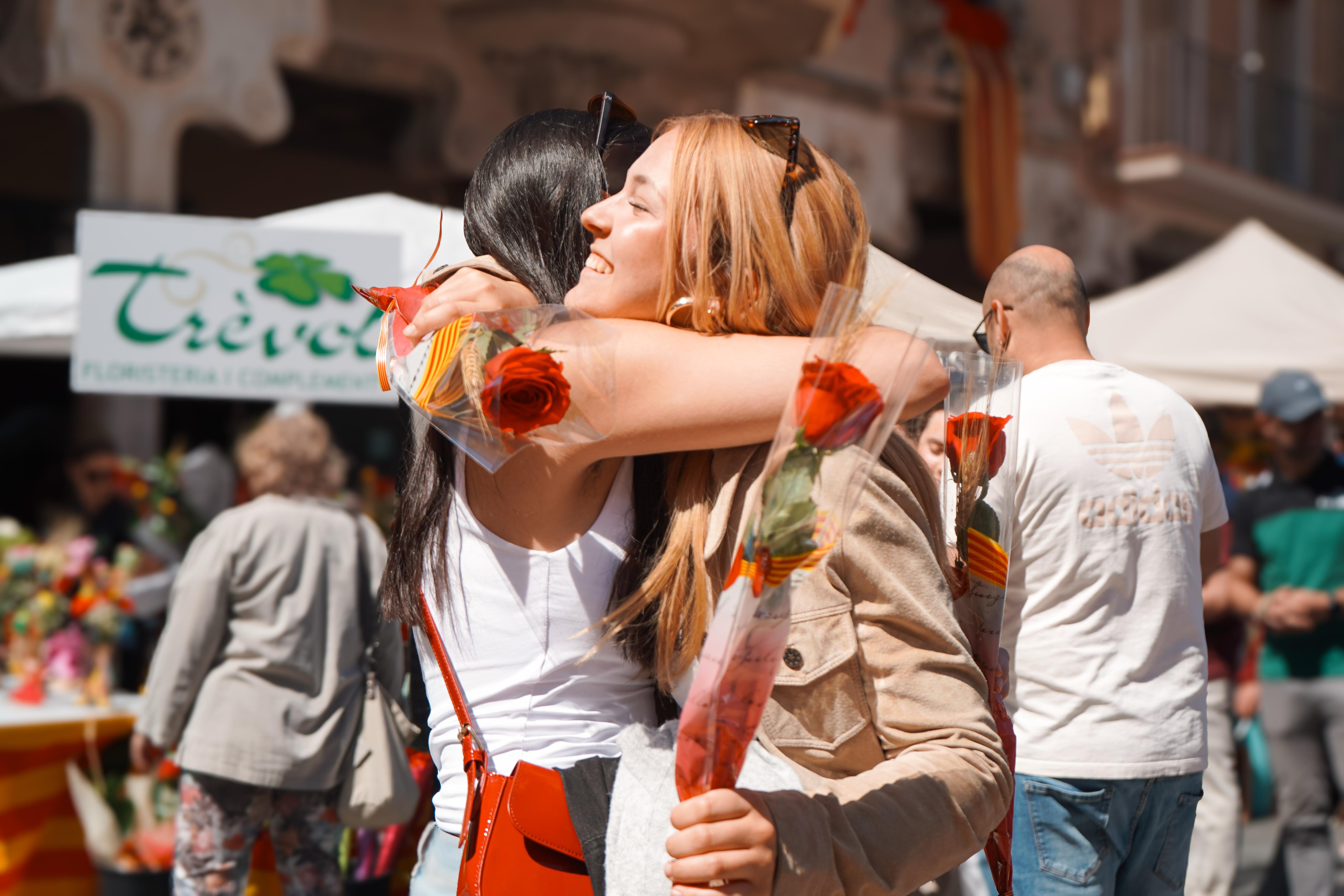Diada de Sant Jordi 2025 plaça del Mercadal