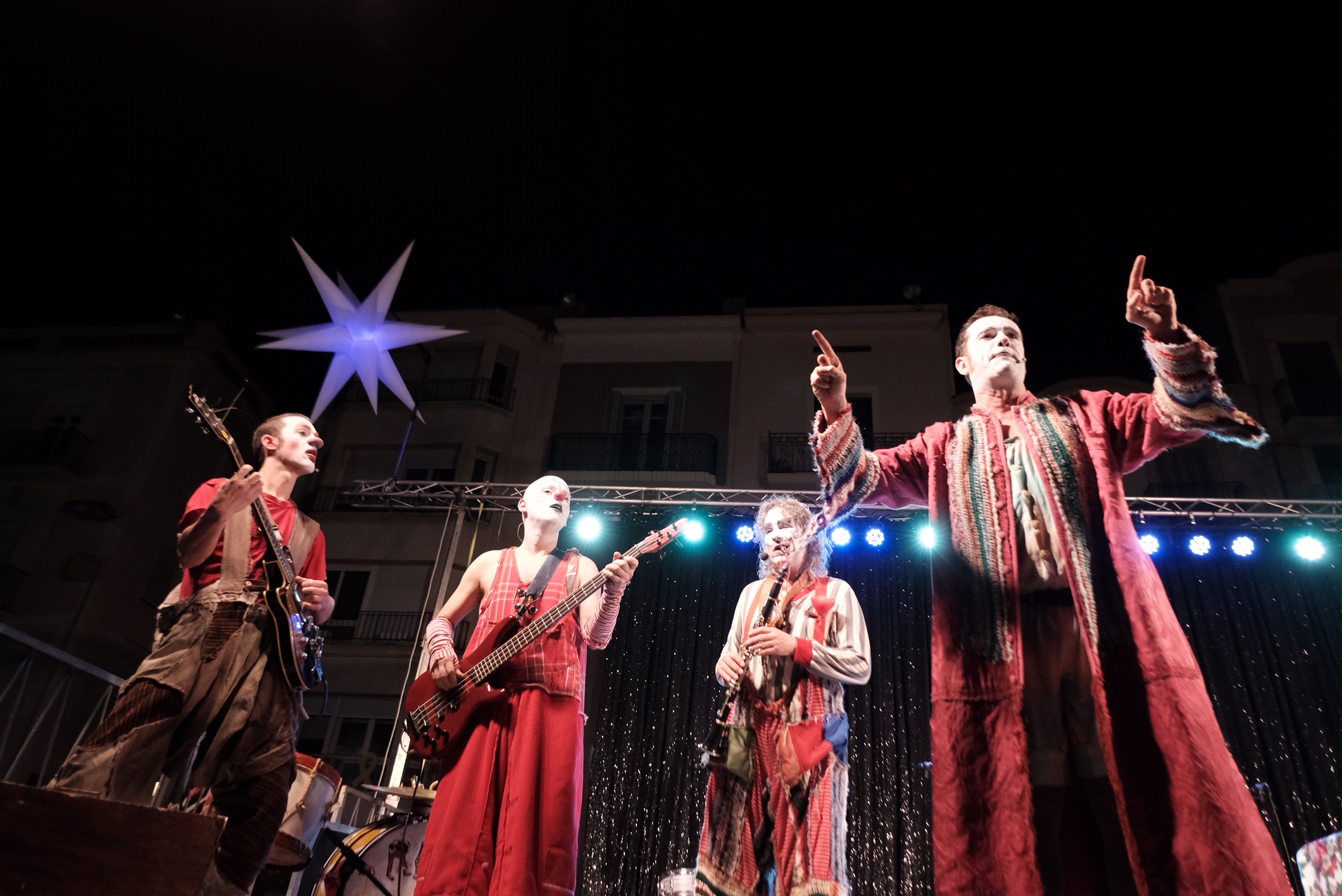 Espectacle previ encesa de llums