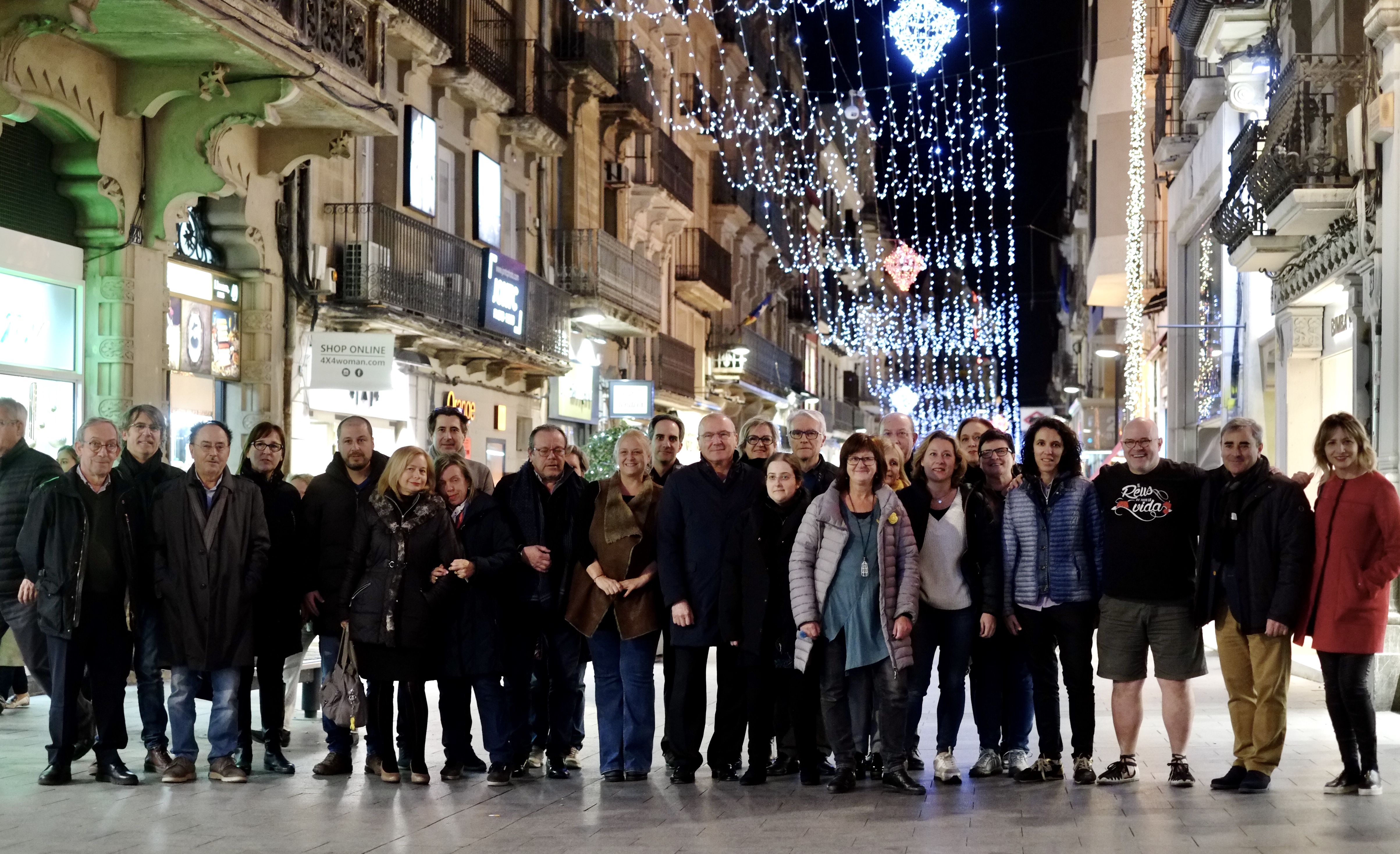 Alcalde i regidora amb els Caps de Carrer