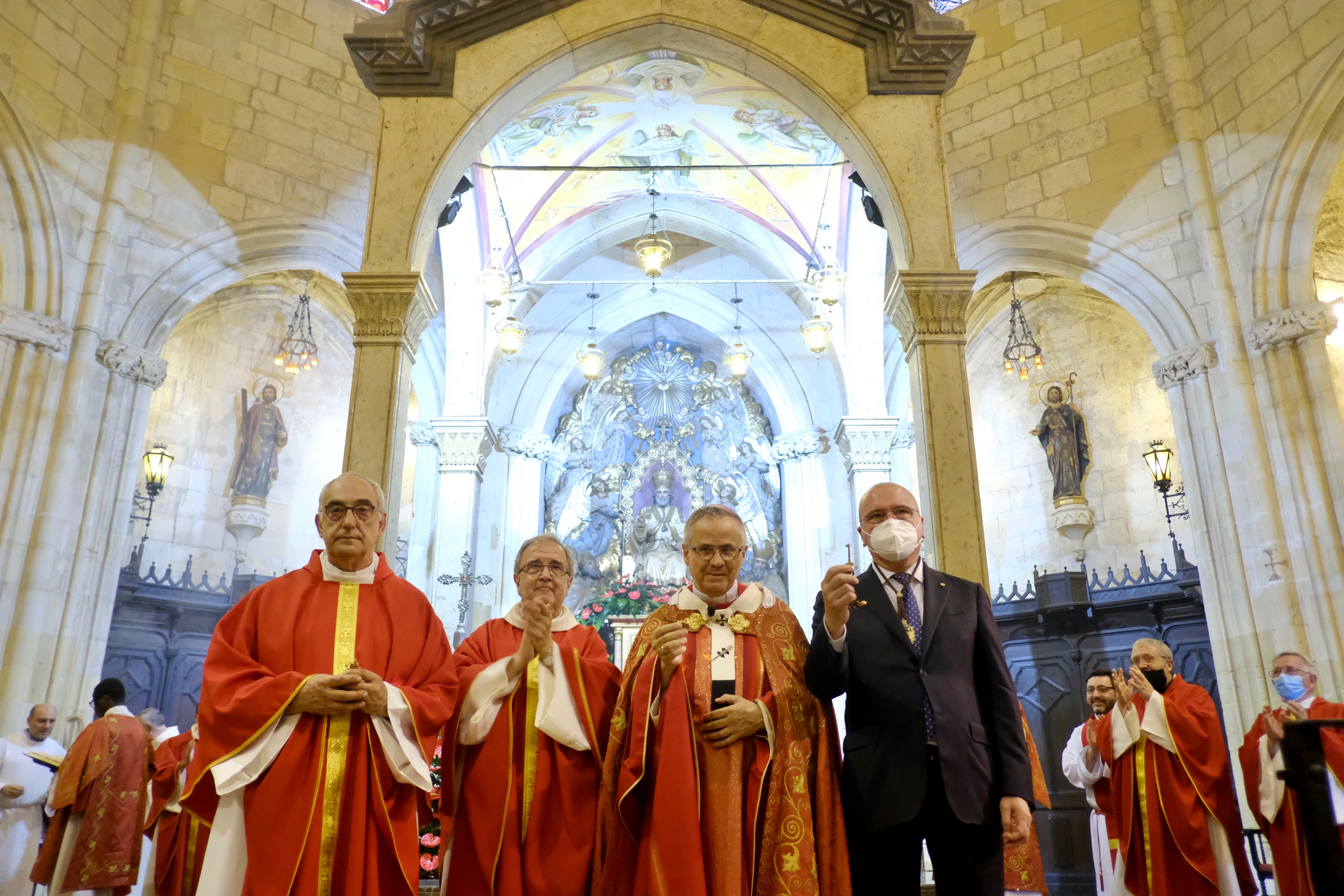 Professó solemne i ofici concelebrat Sant Pere 2020