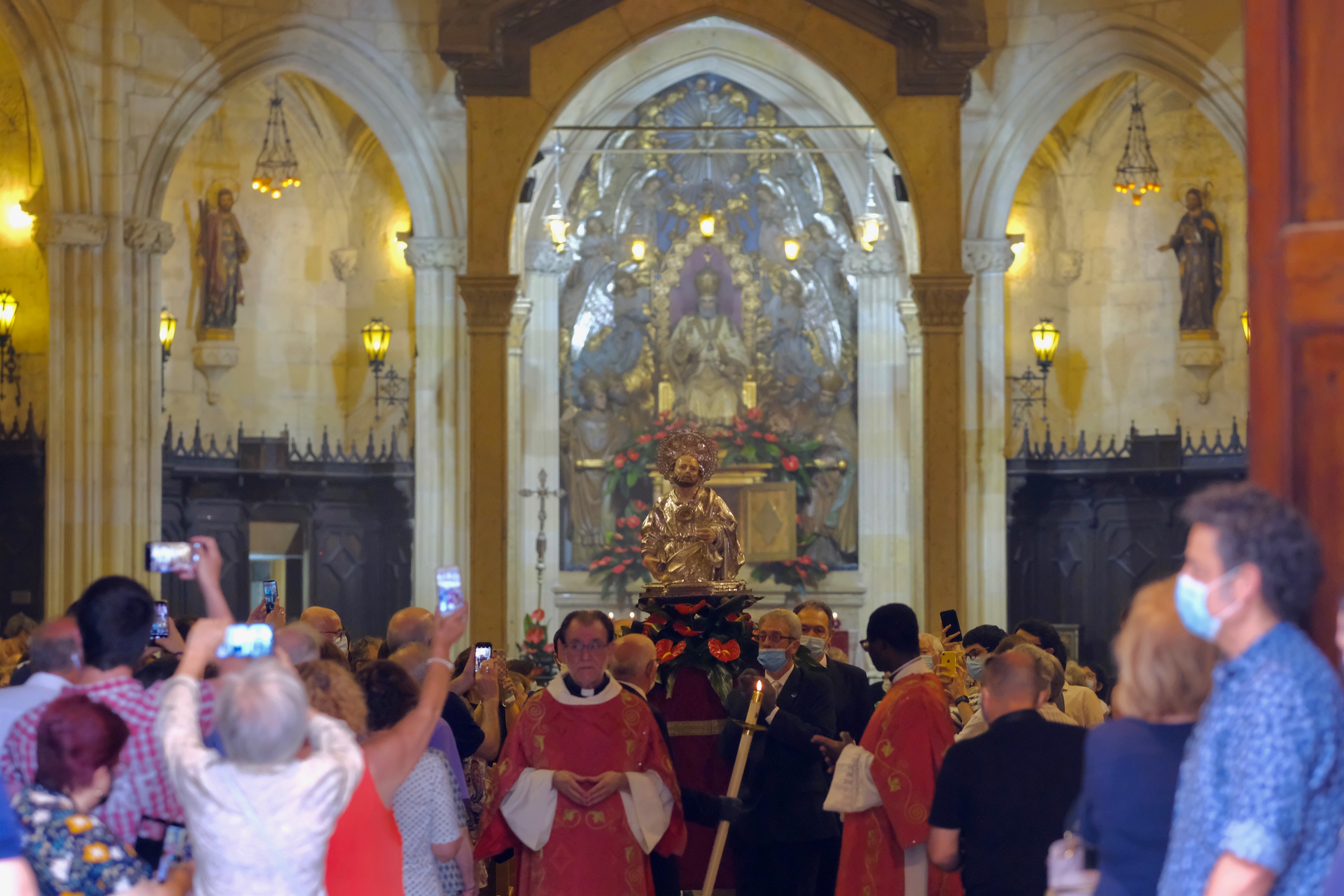 Professó solemne i ofici concelebrat Sant Pere 2020