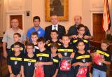 L'alcalde de Reus amb els alevins del Club Esportiu Unió Astorga.