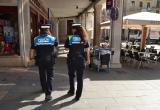 Foto d'arxiu d'una patrulla de la Guàrdia Urbana Foto d'arxiu d'una patrulla de la Guàrdia Urbana