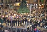 Imatge de l'acte realitzat a la plaça del Mercadal, amb el  moment de la flash mob