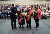 Foto de l'homenatge a l’home i la dona més grans de Reus