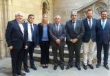 Imatge de la recepció de la consellera de Presidència al regidor d'Esports Jordi Cervera