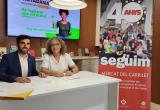 Signatura del contractes amb els paradistes del Mercat del Carrilet