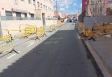 Construcció d'un pas de vianants al carrer de la Mineta