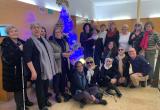 Membres de l'ONCE amb l'arbre de Nadal Membres de l'ONCE amb l'arbre de Nadal