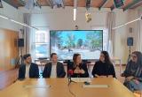 Roda de premsa de presentació de la nova zona verda de davant la biblioteca