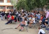 Els espais exteriors de la Biblioteca Xavier Amorós acullen part de les activitats d'estiu
