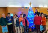El Taller Baix Camp decora l'arbre de Nadal de la regidoria de Benestar Social
