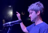 Bernat Quintana assajant al Teatre Fortuny per a la funció del Cicle Grans Mestres