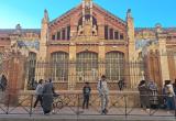 Barana davant l’escola Prat de la Riba feta amb els Pressupostos Participatius 2022