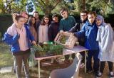 Alumnes del cicle formatiu IFE «Cures d’animals i espais verds» de l’Institut Gaudí