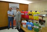 Imatge de la presentació de la 54ª Volta Ciclista Província Tarragona amb Joan Carles Ferran (esquerra) i Jordi Cervera