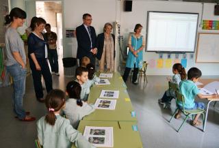 L'alcalde visita l'Escola Pompeu fabra