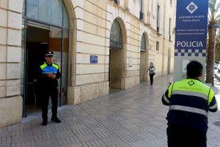 Imatge de l'exterior de la comissaria externa de proximitat de l'antic hospital