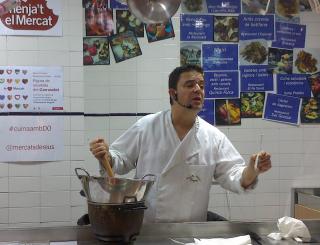 Una imatge del taller que la Pastisseria Huguet va fer l'any passat al Mercat Central.