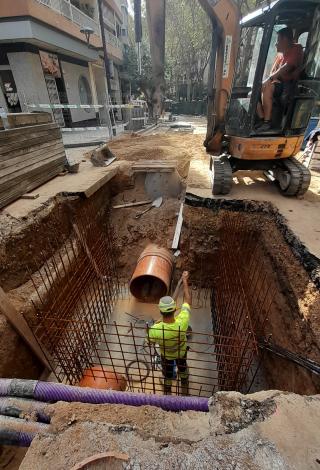 Obres d'Aigües de Reus al passeig Prim