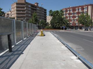 La nova tanca del pont de Castellvell, que estarà enllestida el diumenge 29 d'agost.