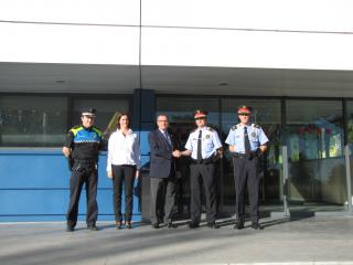L'alcalde de Reus i la regidora de Seguretat amb els caps de Mossos d'Esquadra i de la Guàrdia Urbana.