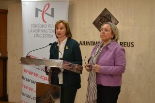 Imatge d'Anna Saperas (esquerra) i M. Dolors Sardà en la presentació del balanç 2018 del CNL de Reus