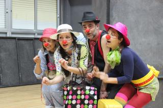 Alumnes del Giny durant el curs de Clown de Christian Atanasiu (Setmana Santa 2015)