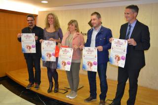 Foto de grup dels representants de les diferents entitats i institucions que col·laboren en la Festa de la Primavera