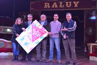 Els responsables de Trapezi i representants del Circ Raluy durant la presentació de la Fira Trapezi 2015
