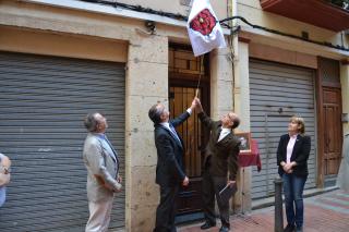 Un moment de l'acte de descoberta de la placa en record de Josep Gomis Martorell