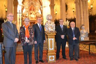 Imatge de la presentació del bust reliquiari restaurat a la prioral de Sant Pere