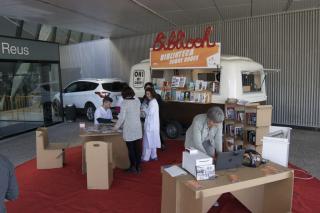La biblioteca sobre rodes a l'hospital