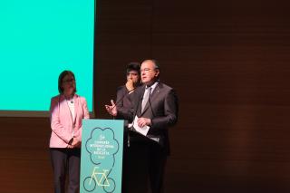 Foto de la inauguració del Congrés Internacional de la Bicicleta