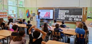 Taller «Desplaçades. Les escoles tenim els braços oberts» a l'Escola La Vitxeta