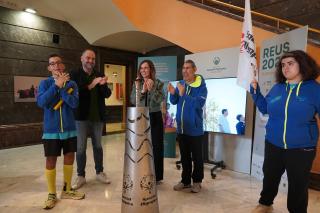 La torxa dels Special Olympics arriba a l'Ajuntament de Reus