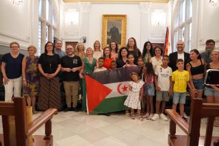 Rebuda institucional dels infants sahrauís que participen en el projecte «Vacances en pau»