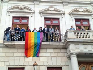 Lectura del manifest del Dia Internacional contra l'LGBTI-fòbia 2026