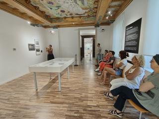 El Museu de Reus i l’entitat ART-AGERE uneixen art i salut per al benestar de pacients oncològics