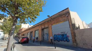 Nau de l'avinguda del Carrilet