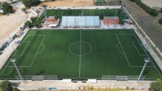 Renovació gespa camp Reddis