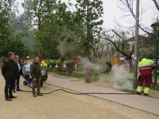 Màquina de vapor per eliminar males herbes