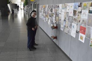 El material de l'Hospital exposat se cedirà a l'Arxiu Municipal