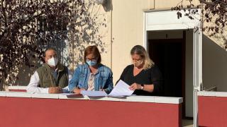 Signatura del conveni per a la cessió d'un mòdul pel CC Barri Gaudí
